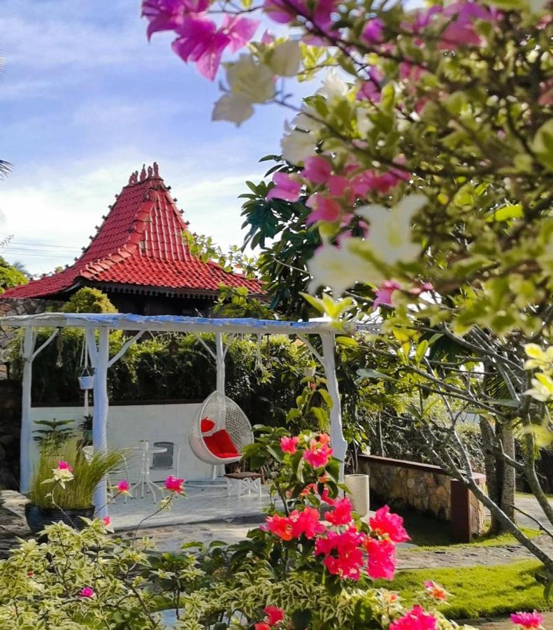 Hotel Mirabelle Joglo Village